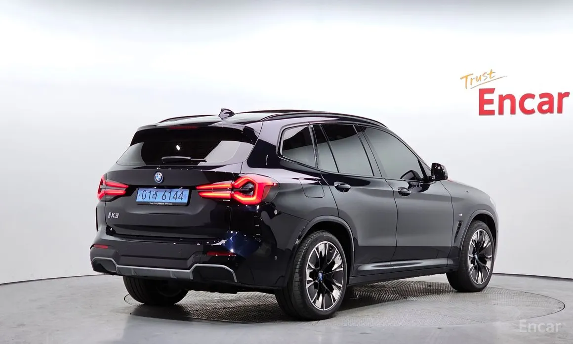 Фото 2 - BMW iX3