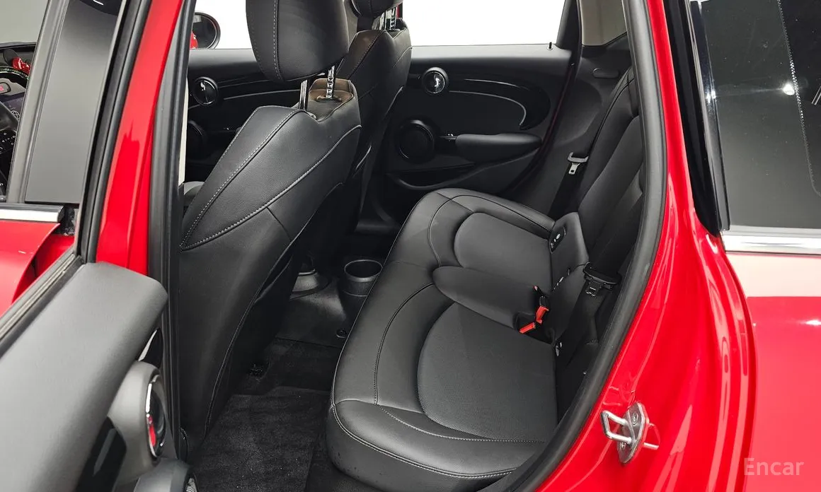 Фото 13 - Mini Cooper