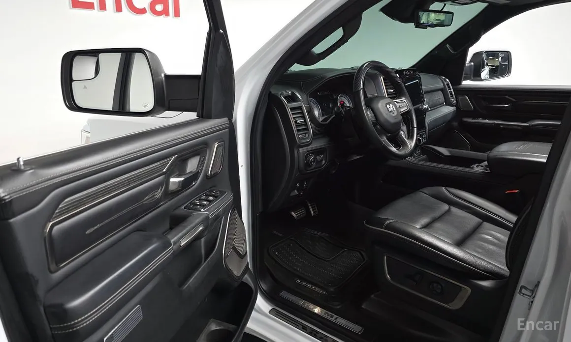 Фото 11 - Dodge Ram Pickup