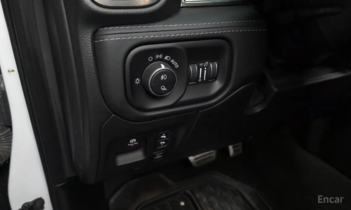 Фото 14 - Dodge Ram Pickup