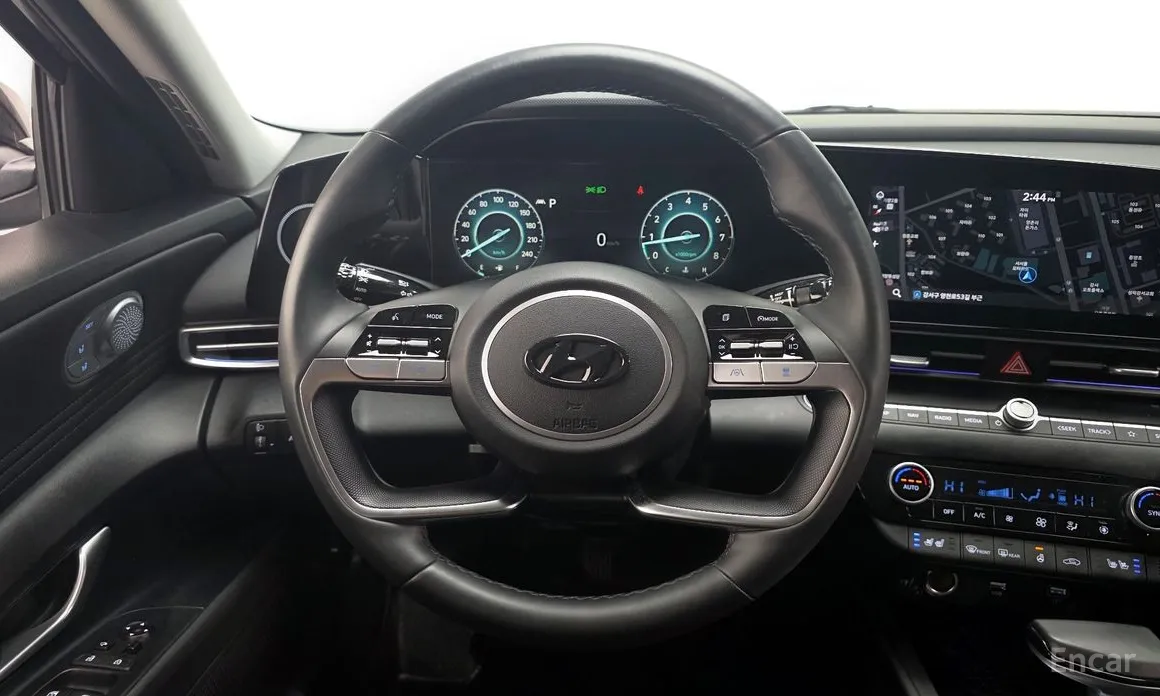 Фото 13 - Hyundai Avante