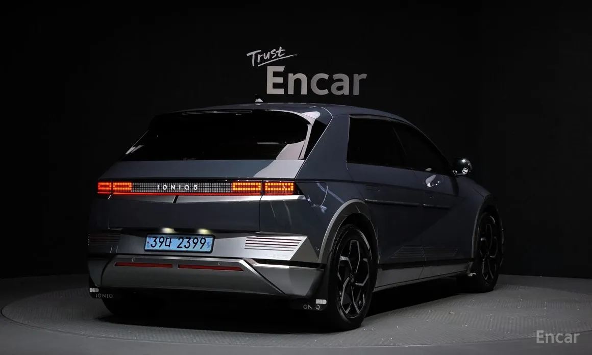 Фото 2 - Hyundai Ioniq 5