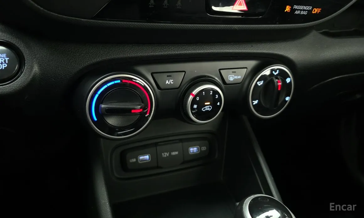 Фото 15 - Hyundai Venue