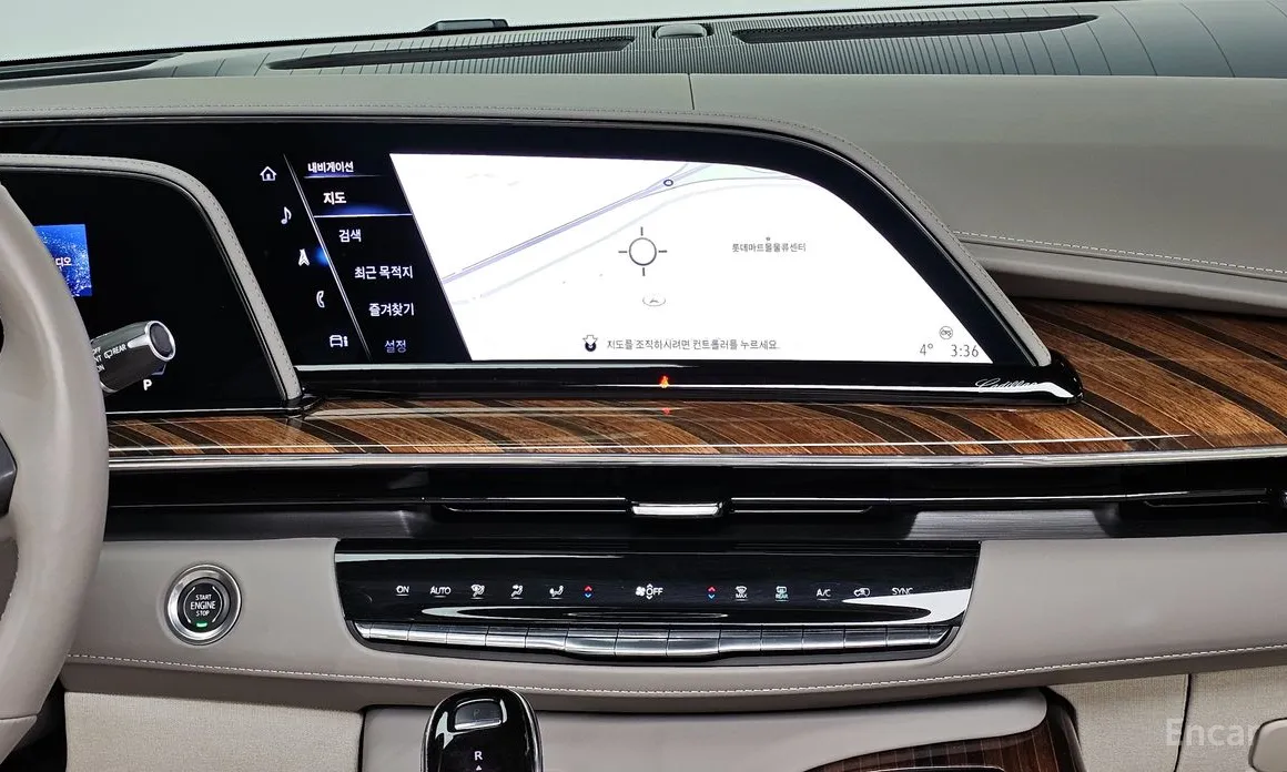 Фото 16 - Cadillac Escalade