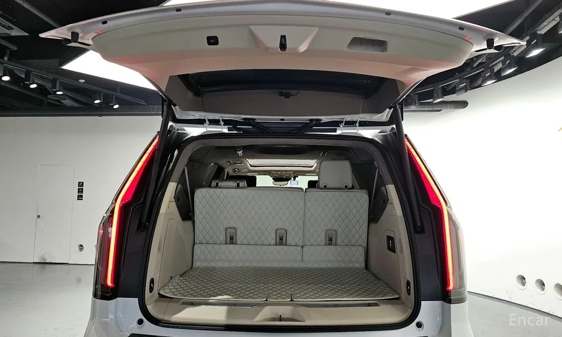 Фото 20 - Cadillac Escalade