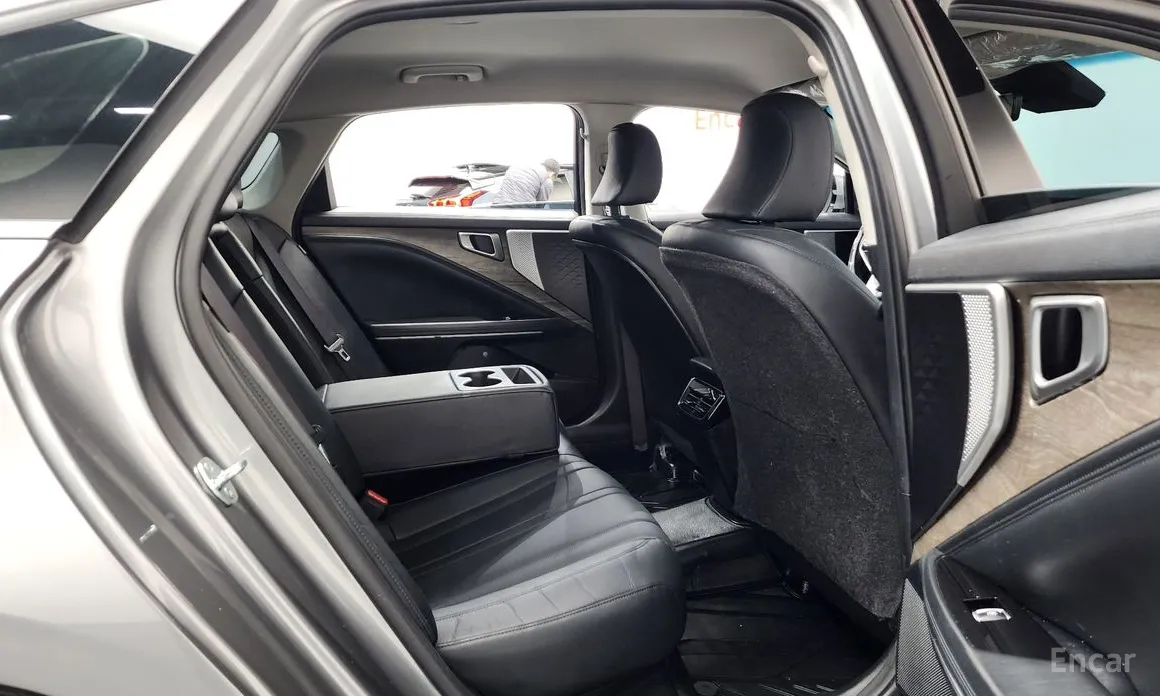 Фото 12 - Kia K8