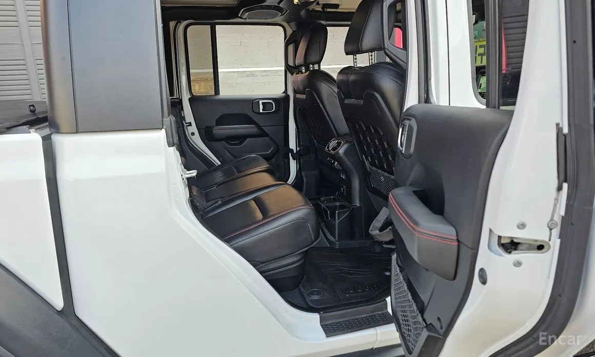 Фото 12 - Jeep Gladiator