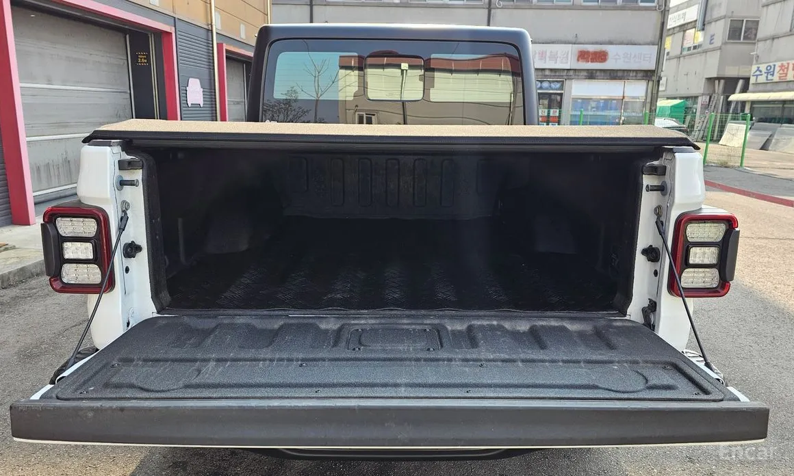 Фото 20 - Jeep Gladiator