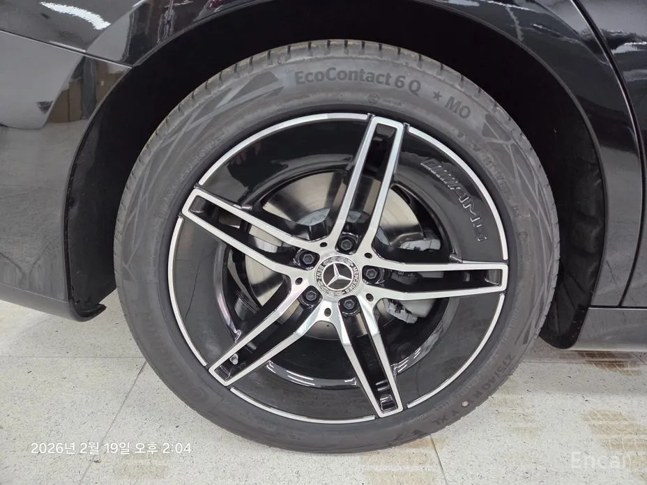 Фото 5 - Mercedes-Benz E-Class