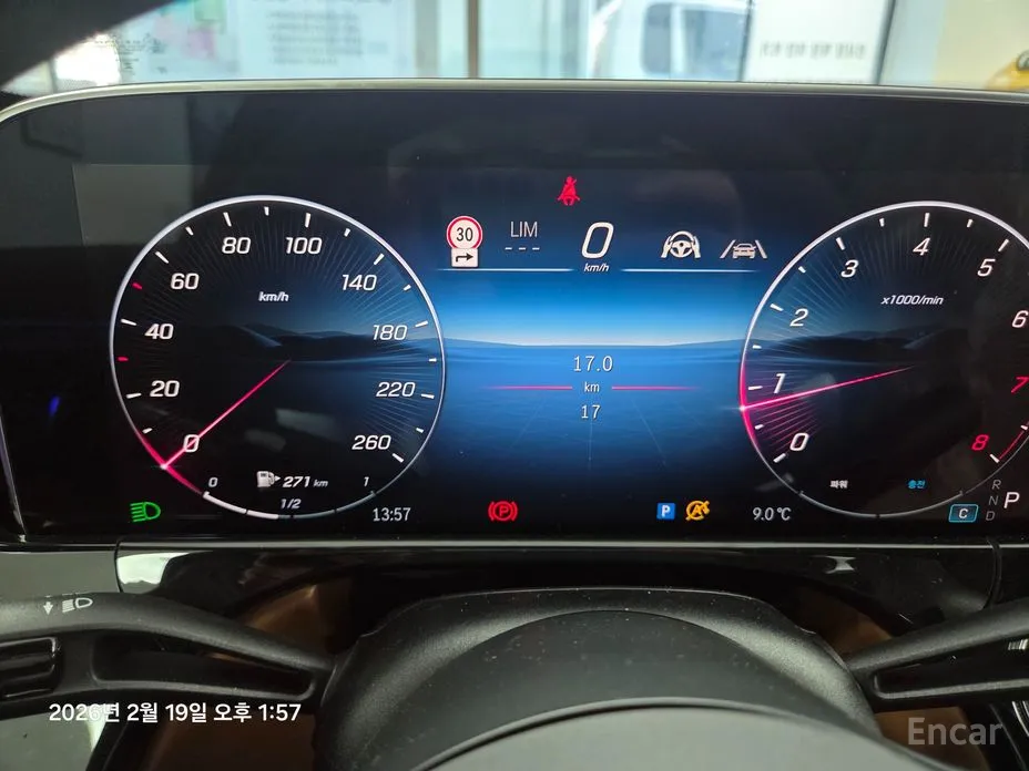 Фото 8 - Mercedes-Benz E-Class