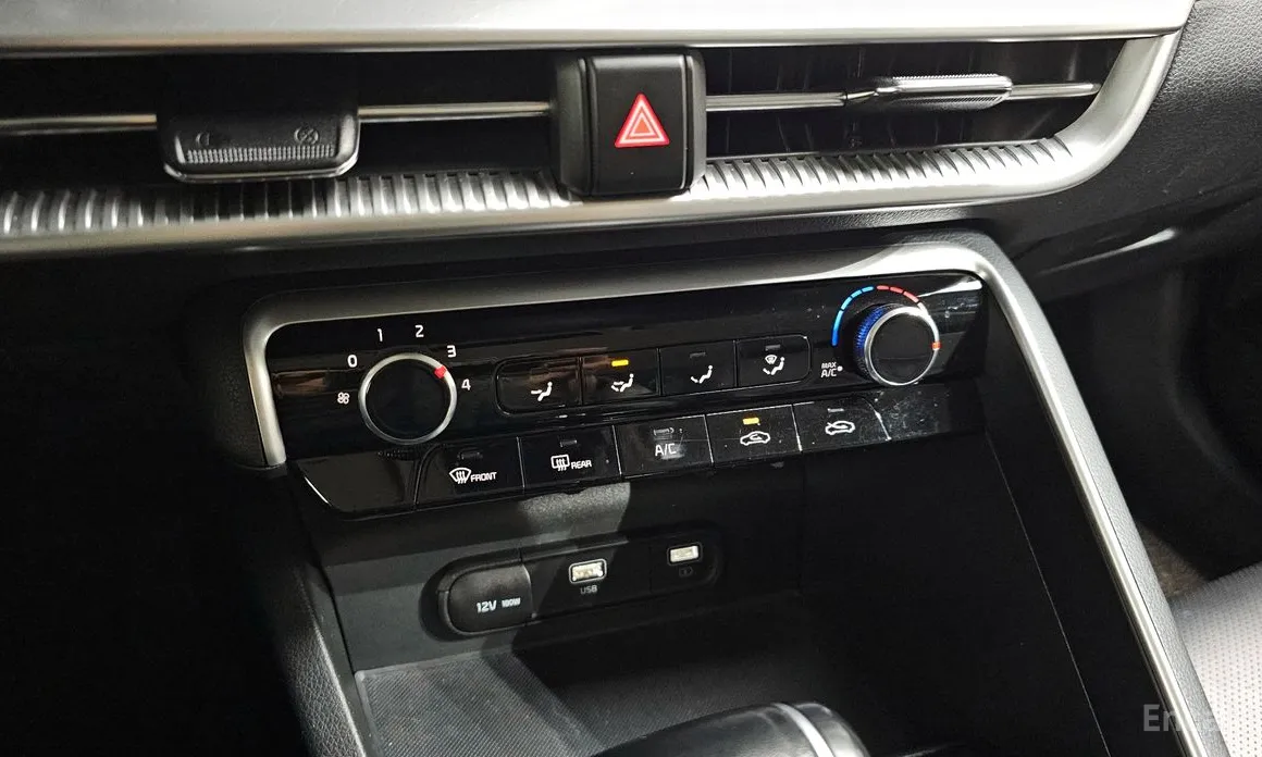 Фото 16 - Kia K5