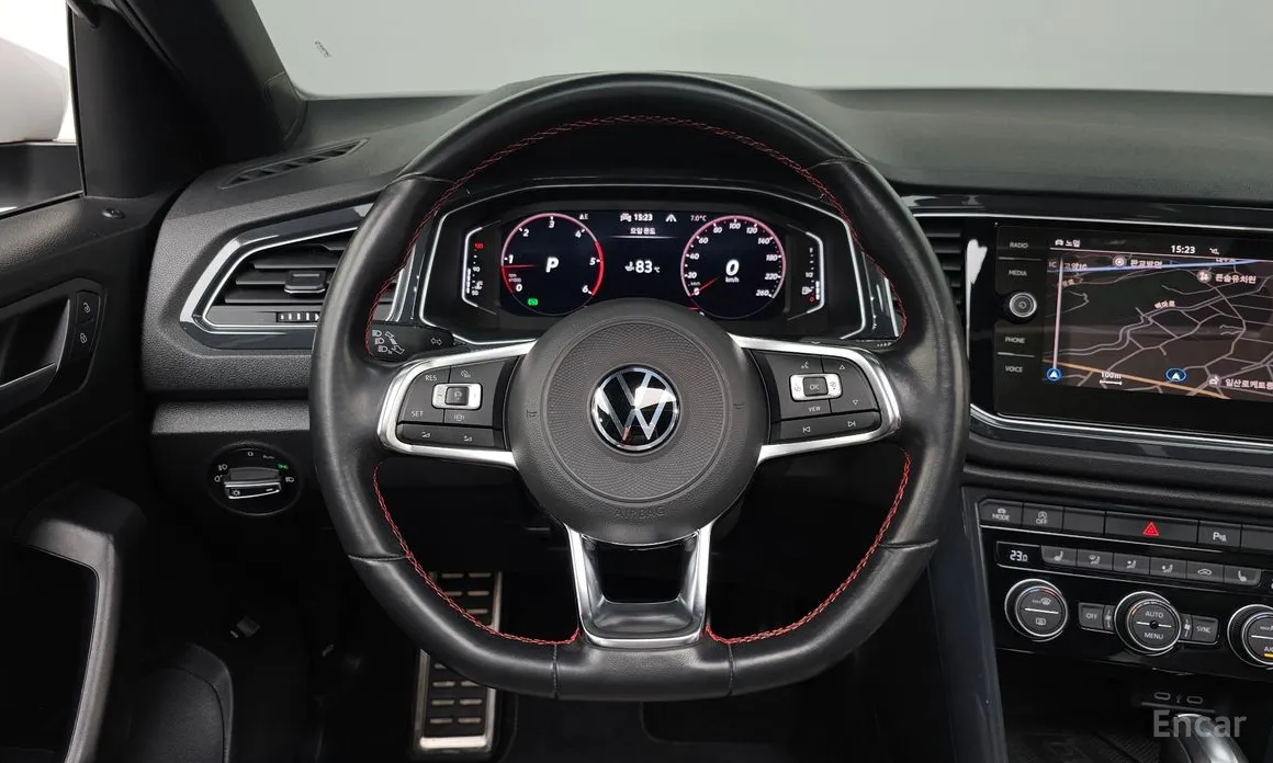 Фото 13 - Volkswagen T-Roc