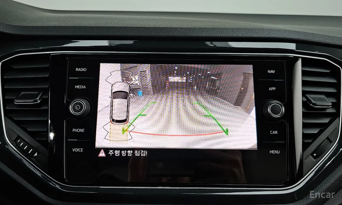 Фото 15 - Volkswagen T-Roc