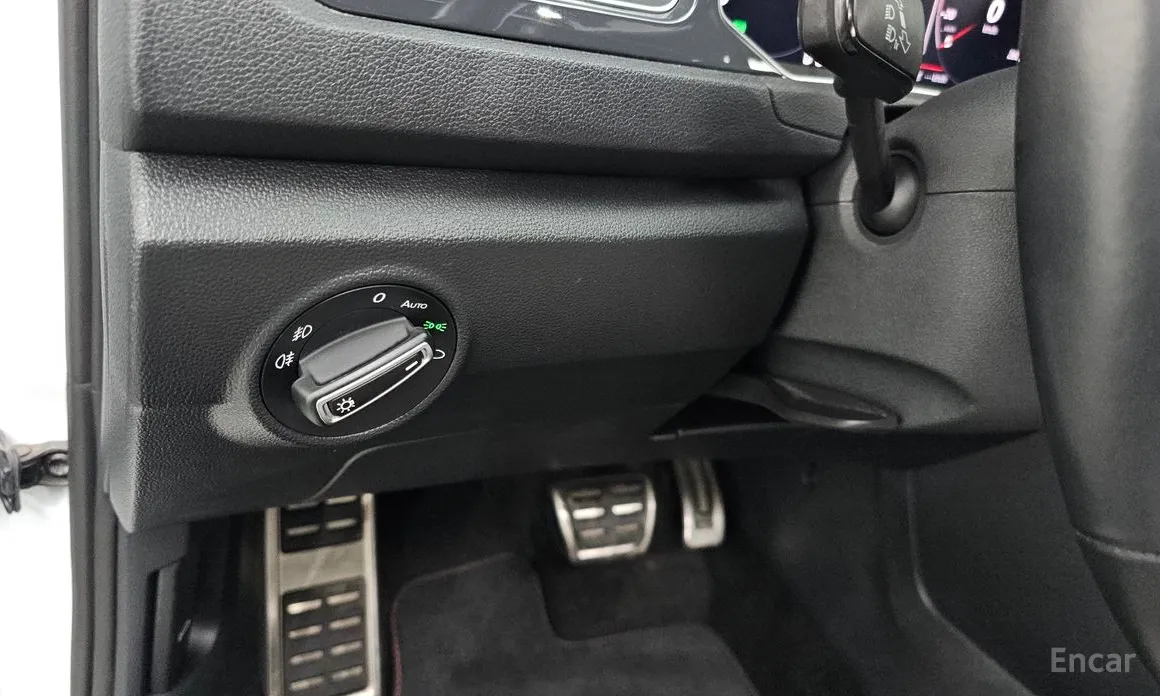 Фото 18 - Volkswagen T-Roc