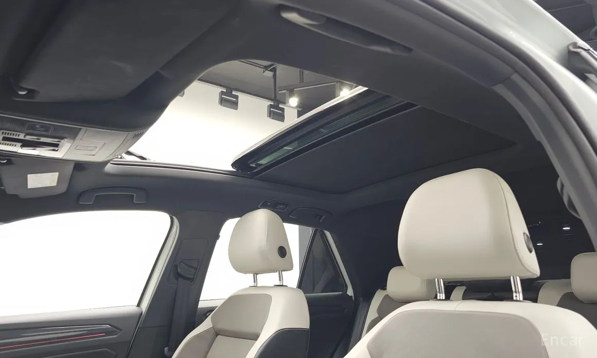 Фото 19 - Volkswagen T-Roc