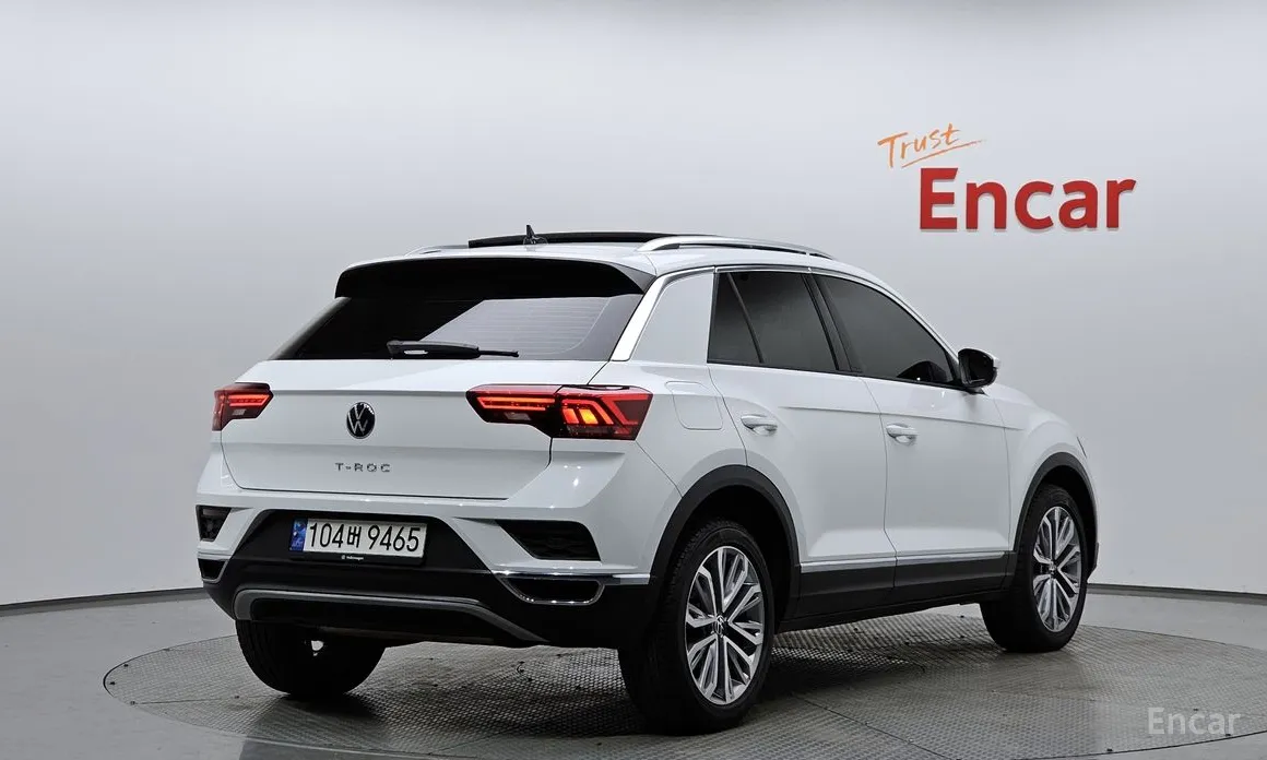 Фото 2 - Volkswagen T-Roc