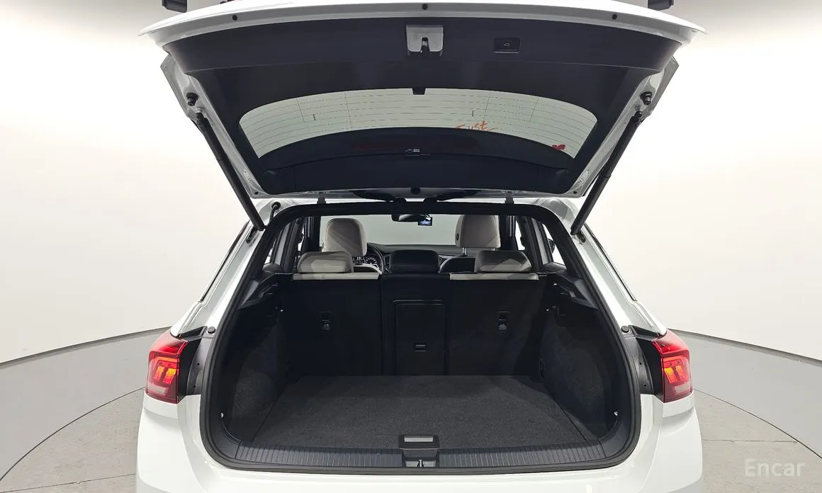 Фото 20 - Volkswagen T-Roc