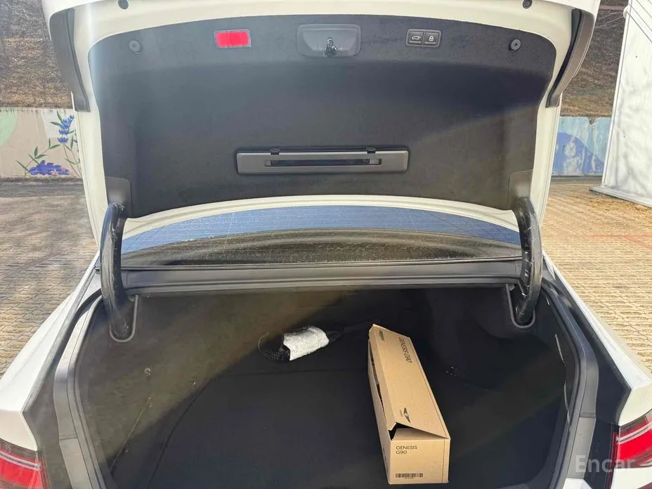 Фото 13 - Genesis G90