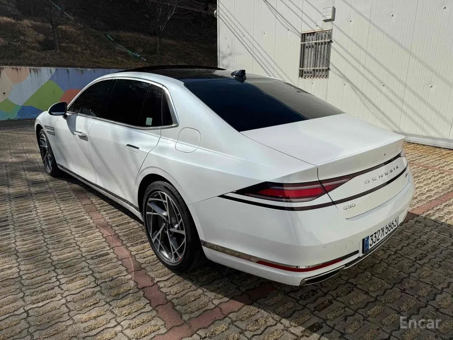 Фото 7 - Genesis G90