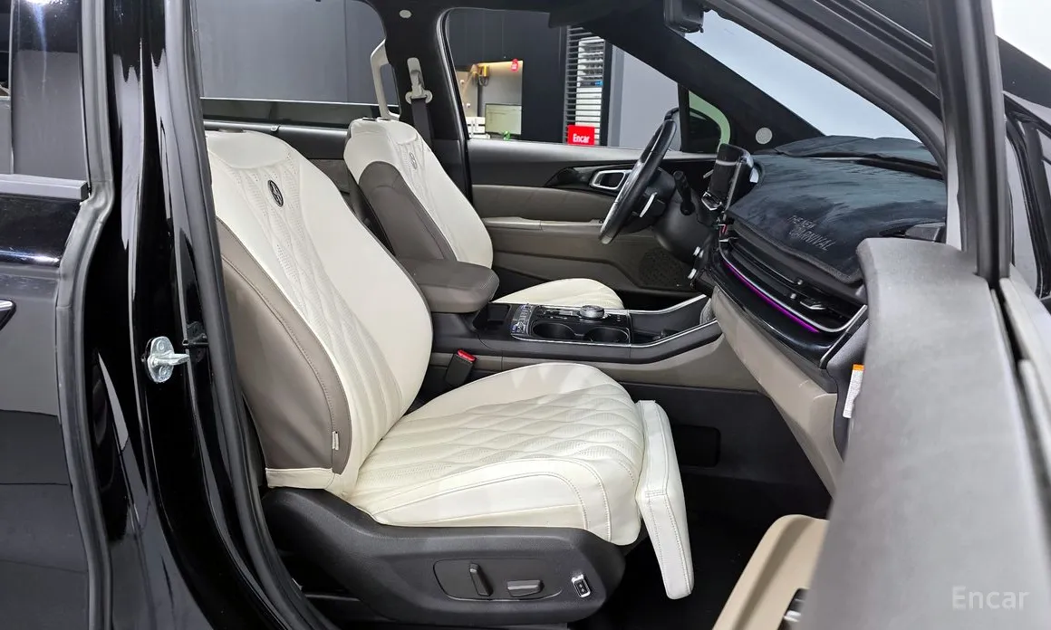 Фото 11 - Kia Carnival