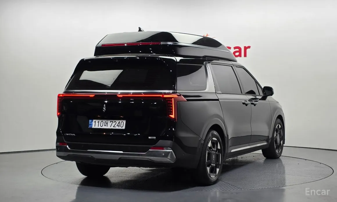 Фото 2 - Kia Carnival