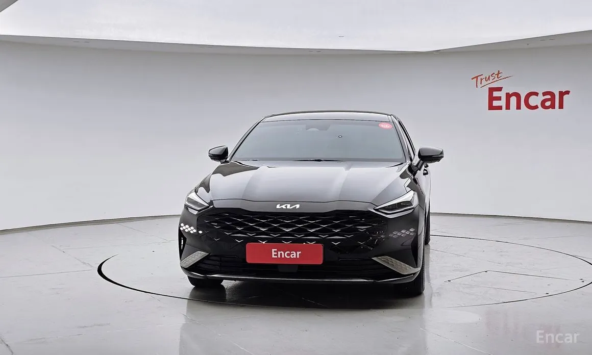 Photo 3 - Kia K8