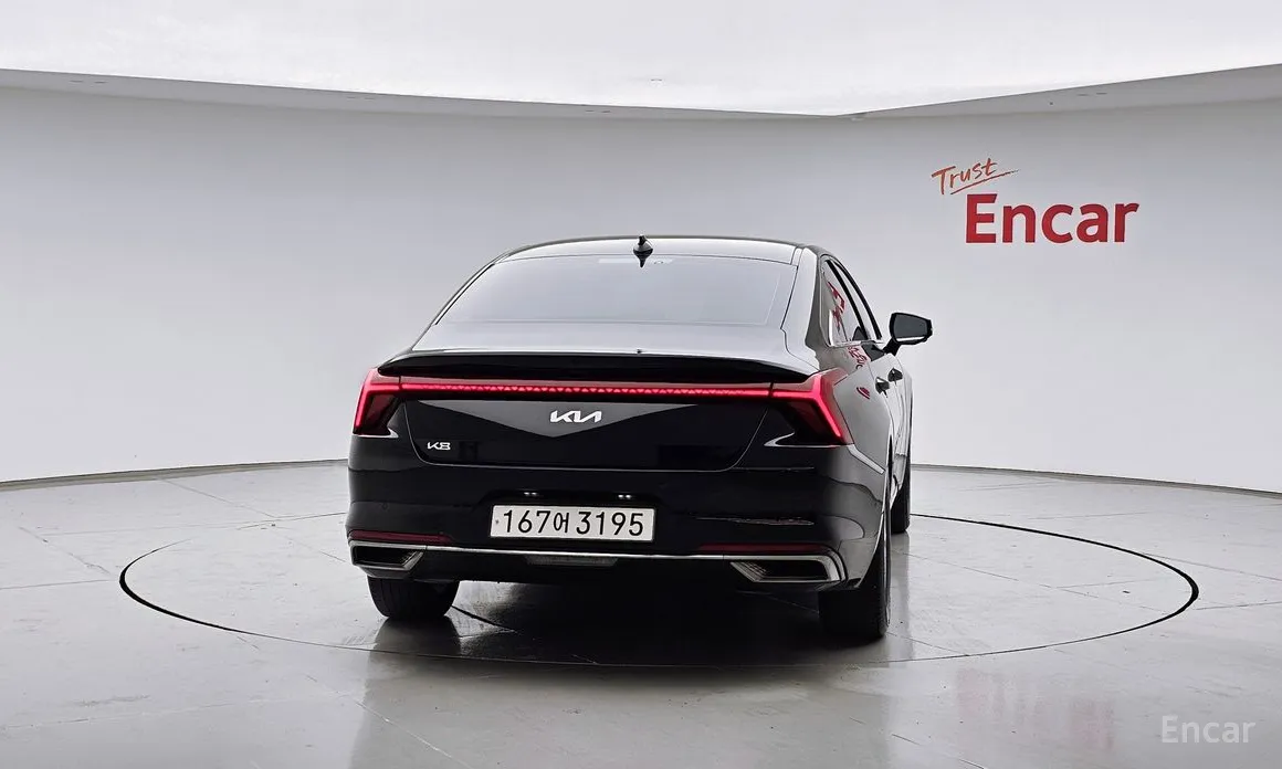 Photo 4 - Kia K8