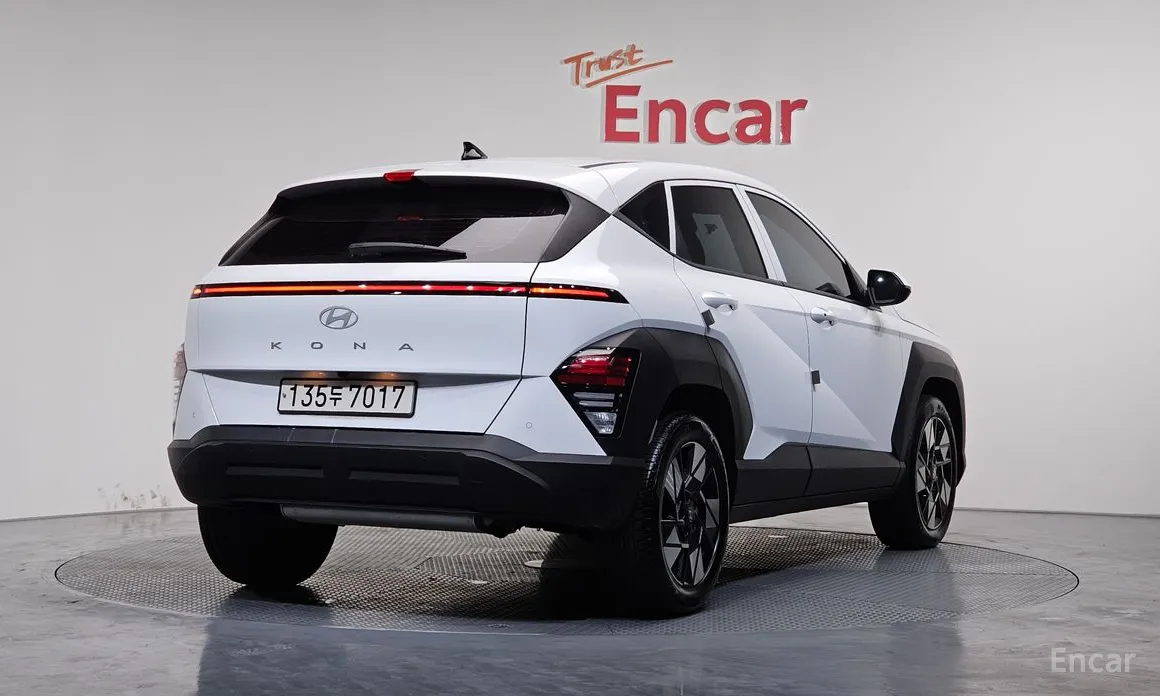 Фото 2 - Hyundai Kona