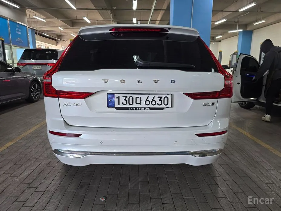 Фото 4 - Volvo XC60