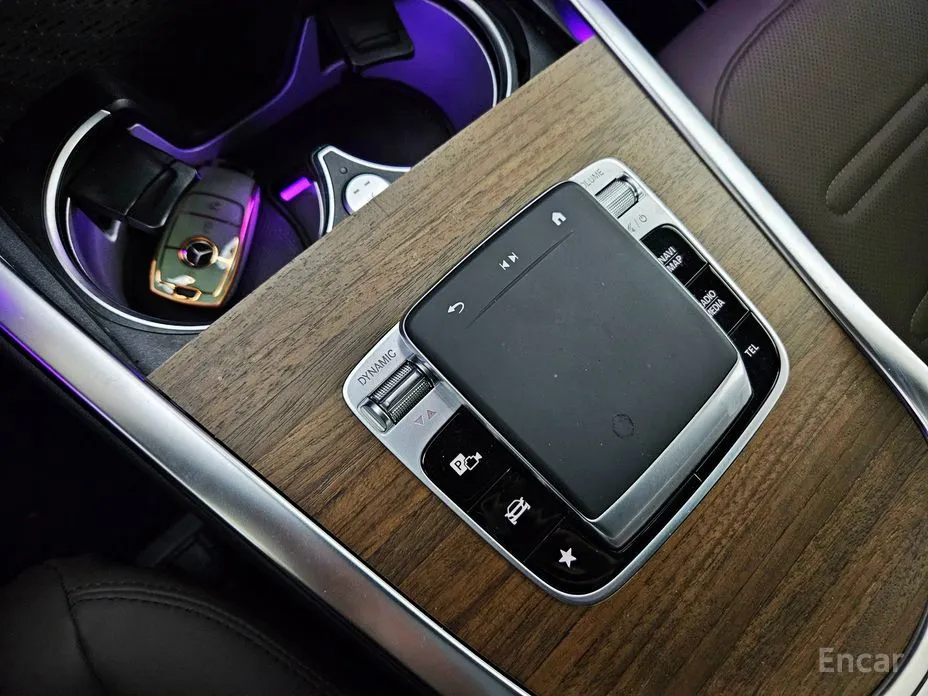 Фото 18 - Mercedes-Benz G-Class