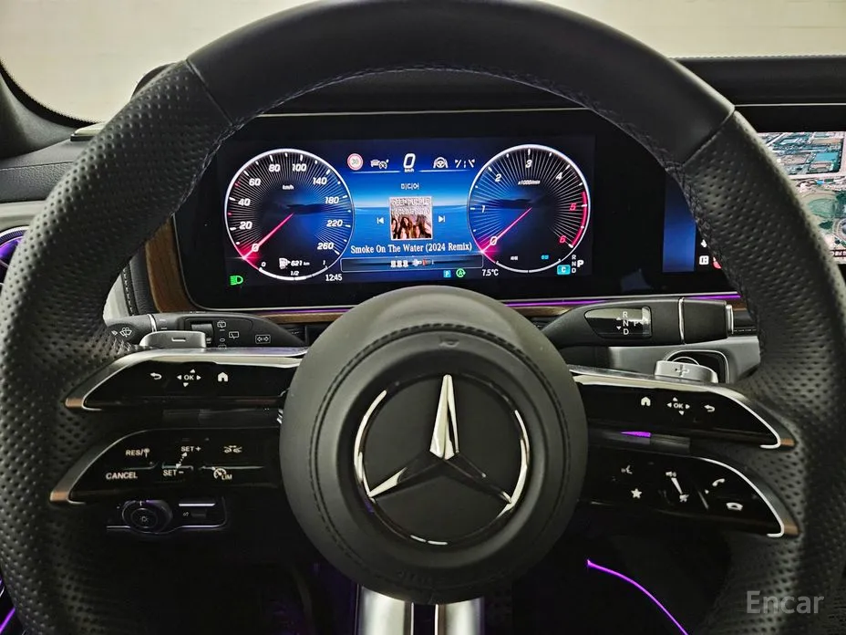 Фото 7 - Mercedes-Benz G-Class