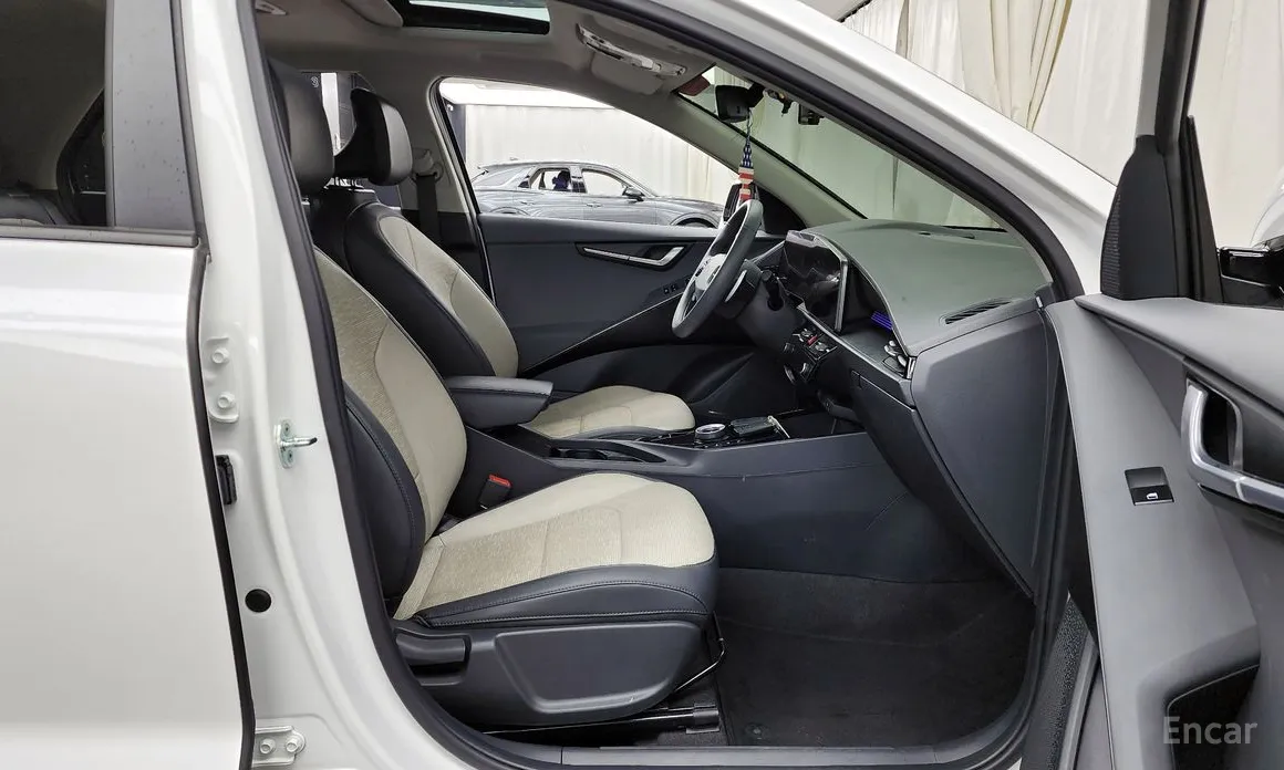 Фото 12 - Kia Niro