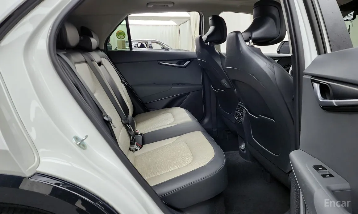 Фото 13 - Kia Niro