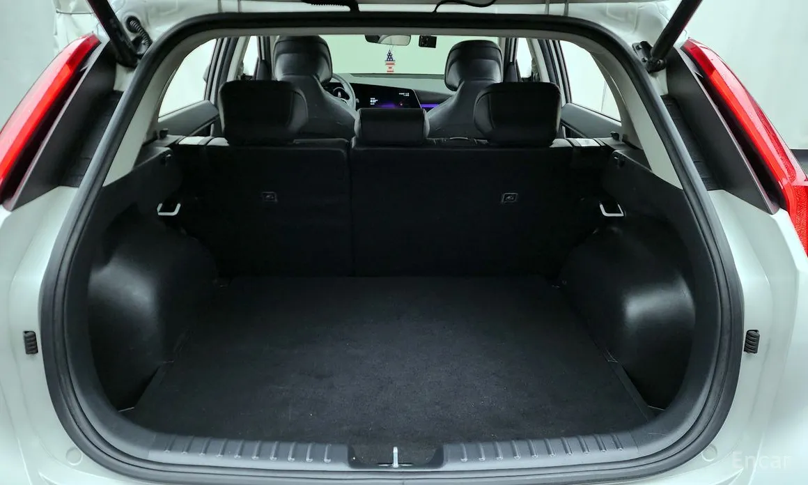 Фото 21 - Kia Niro