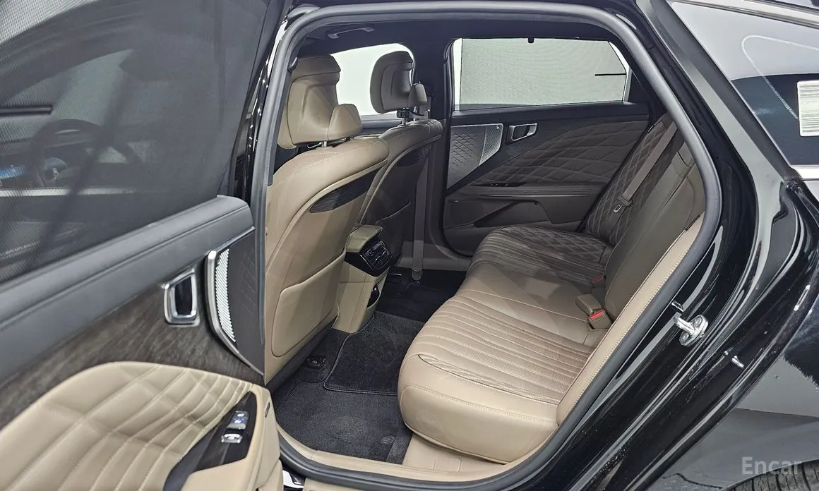 Фото 12 - Kia K8