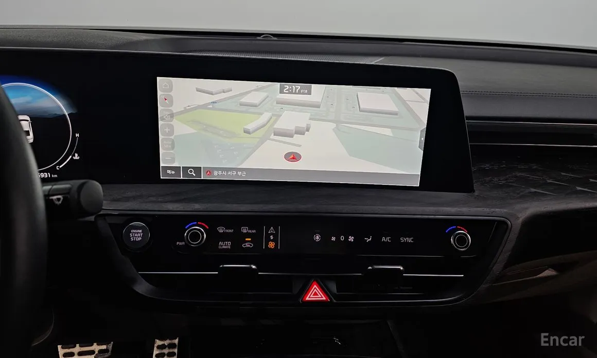 Фото 14 - Kia K8