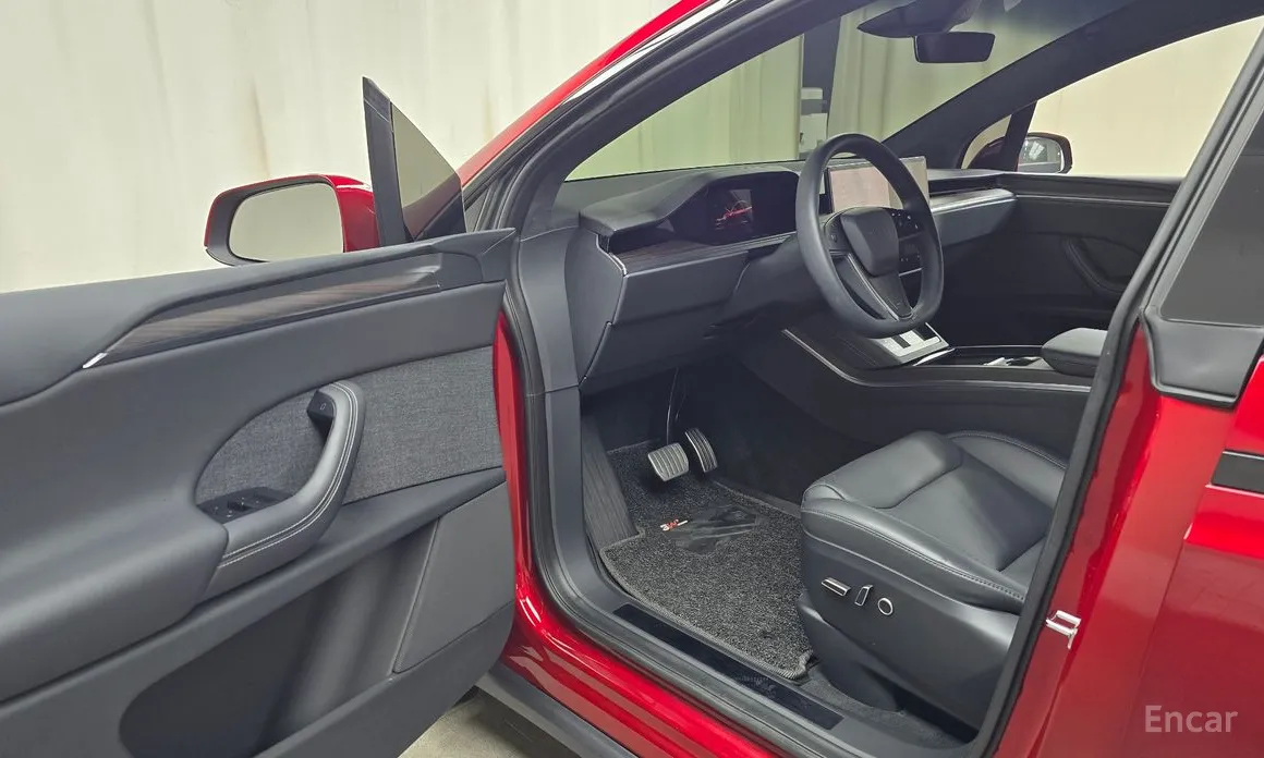 Фото 10 - Tesla Model X