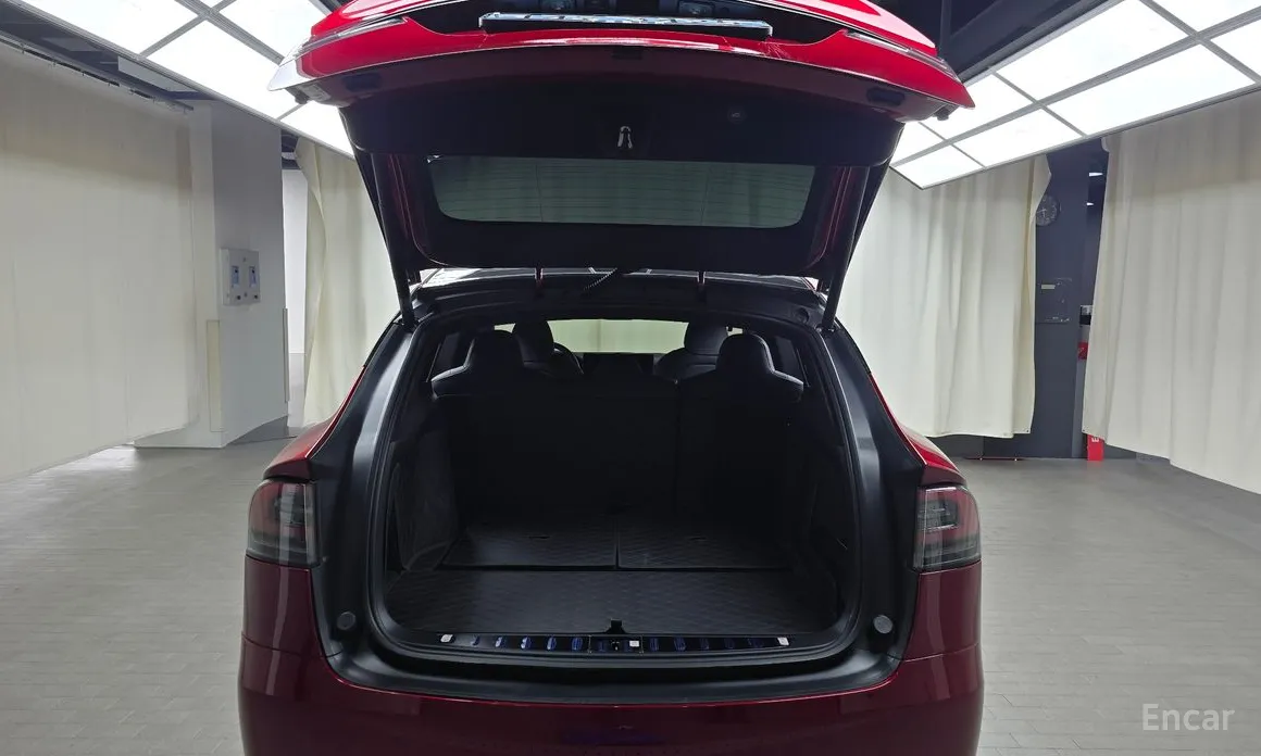 Фото 20 - Tesla Model X