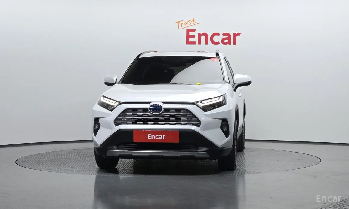 Фото 3 - Toyota RAV4