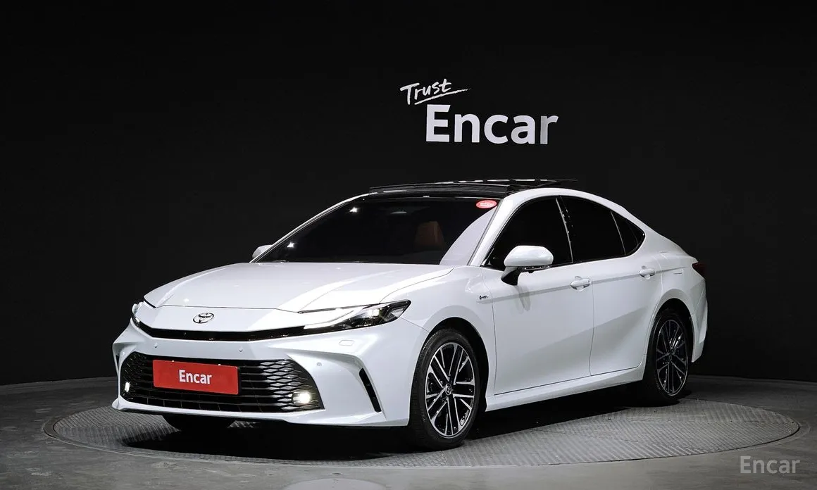 Фото 1 - Toyota Camry