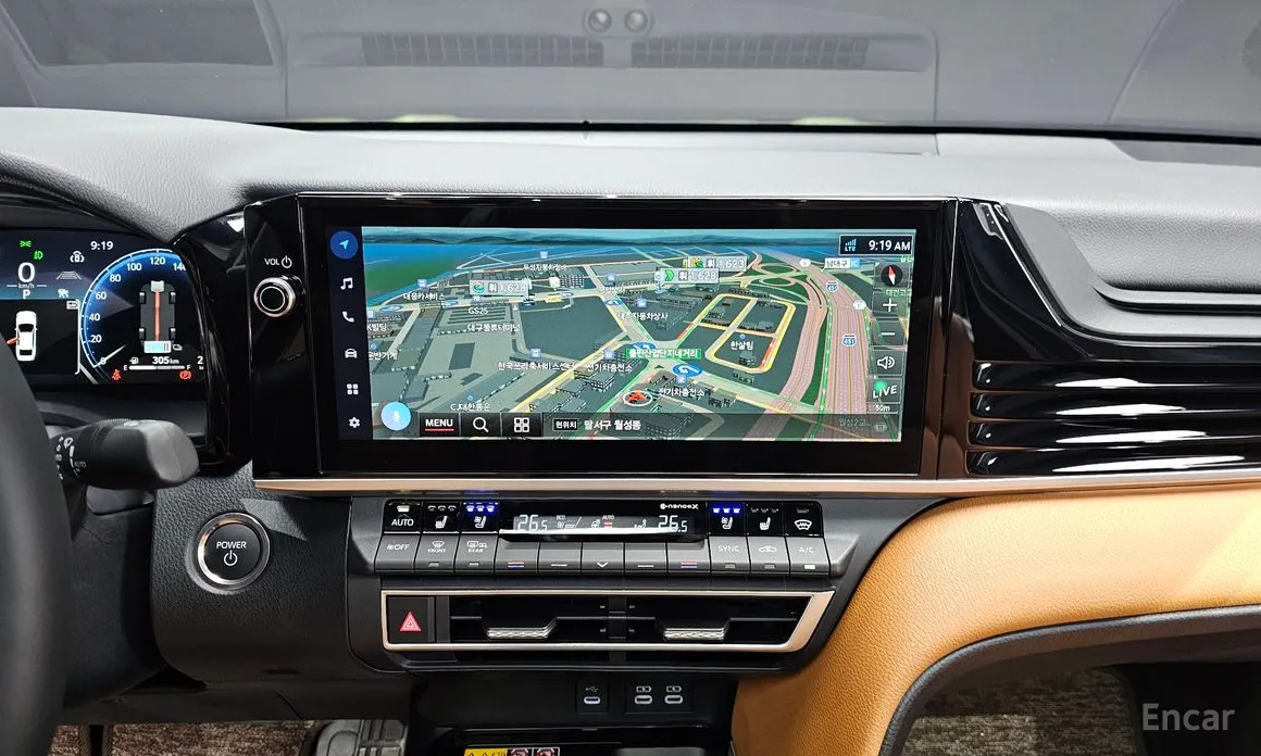 Фото 14 - Toyota Camry