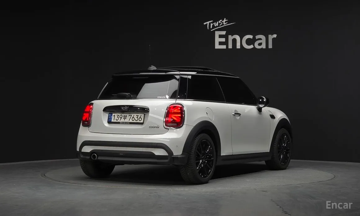 Фото 2 - Mini Cooper