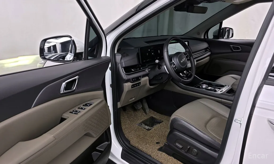 Фото 10 - Kia Carnival