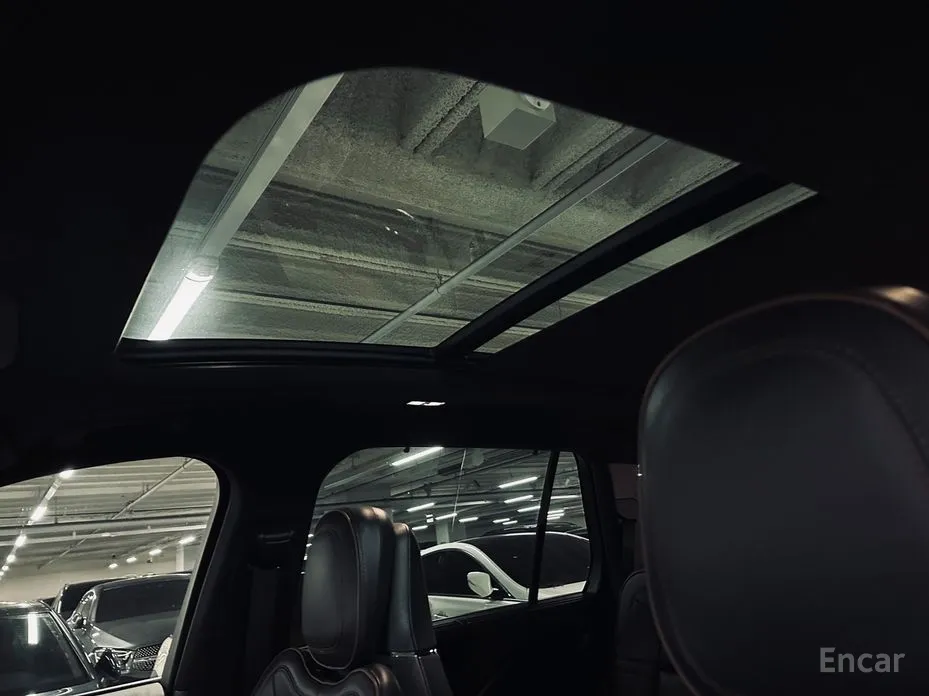 Photo 6 - Lincoln Aviator