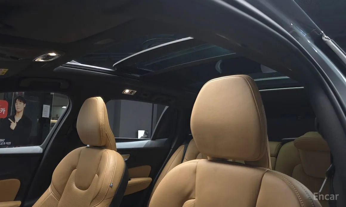 Фото 19 - Volvo V60