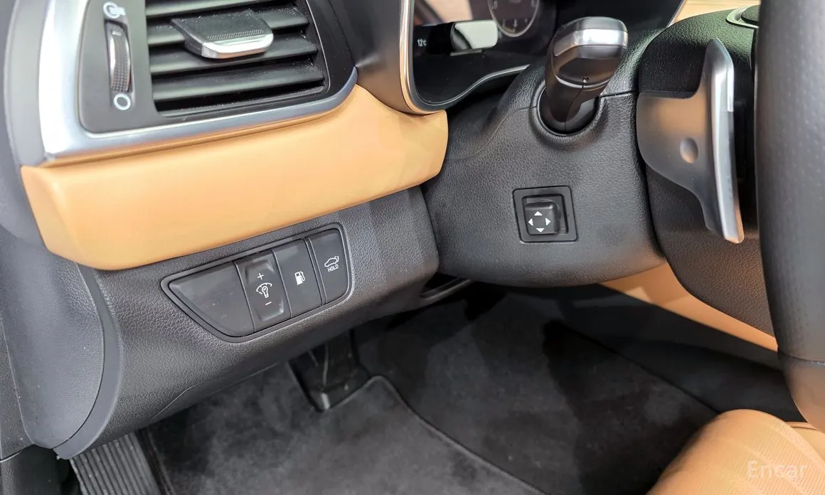 Фото 16 - Genesis G70