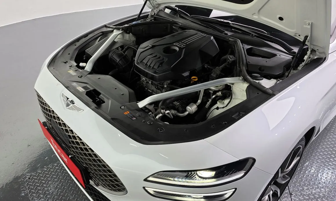 Фото 6 - Genesis G70