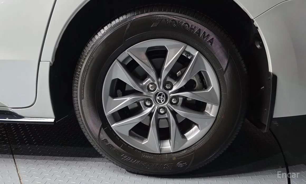 Фото 5 - Toyota Sienna