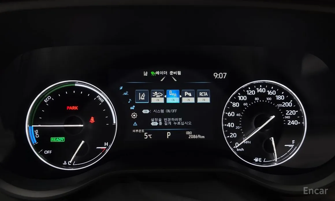 Фото 8 - Toyota Sienna