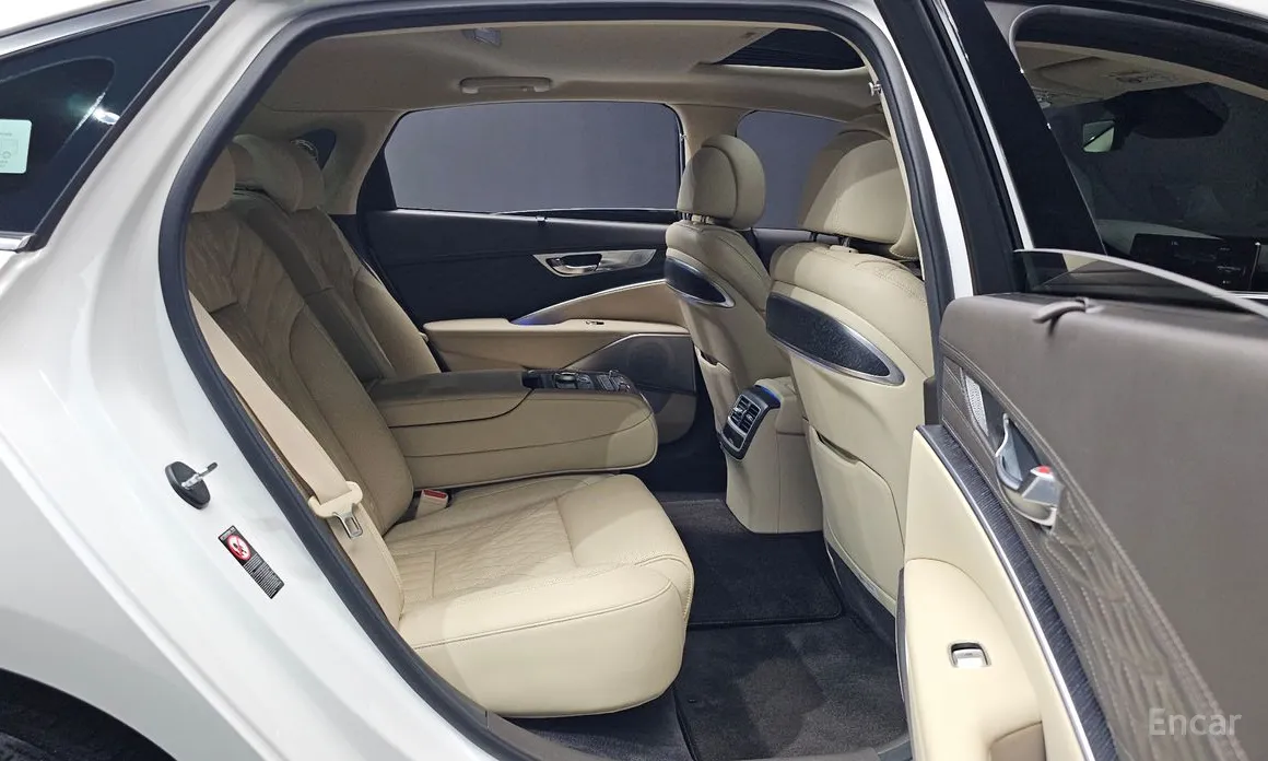 Фото 12 - Kia K9